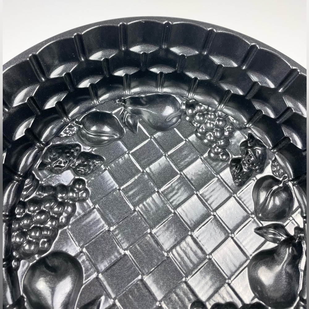 Nordic Ware Marianne Cake Pan Cast Aluminum Fruit Lattice Basket Weave 10 Cup - Picture 11 of 16